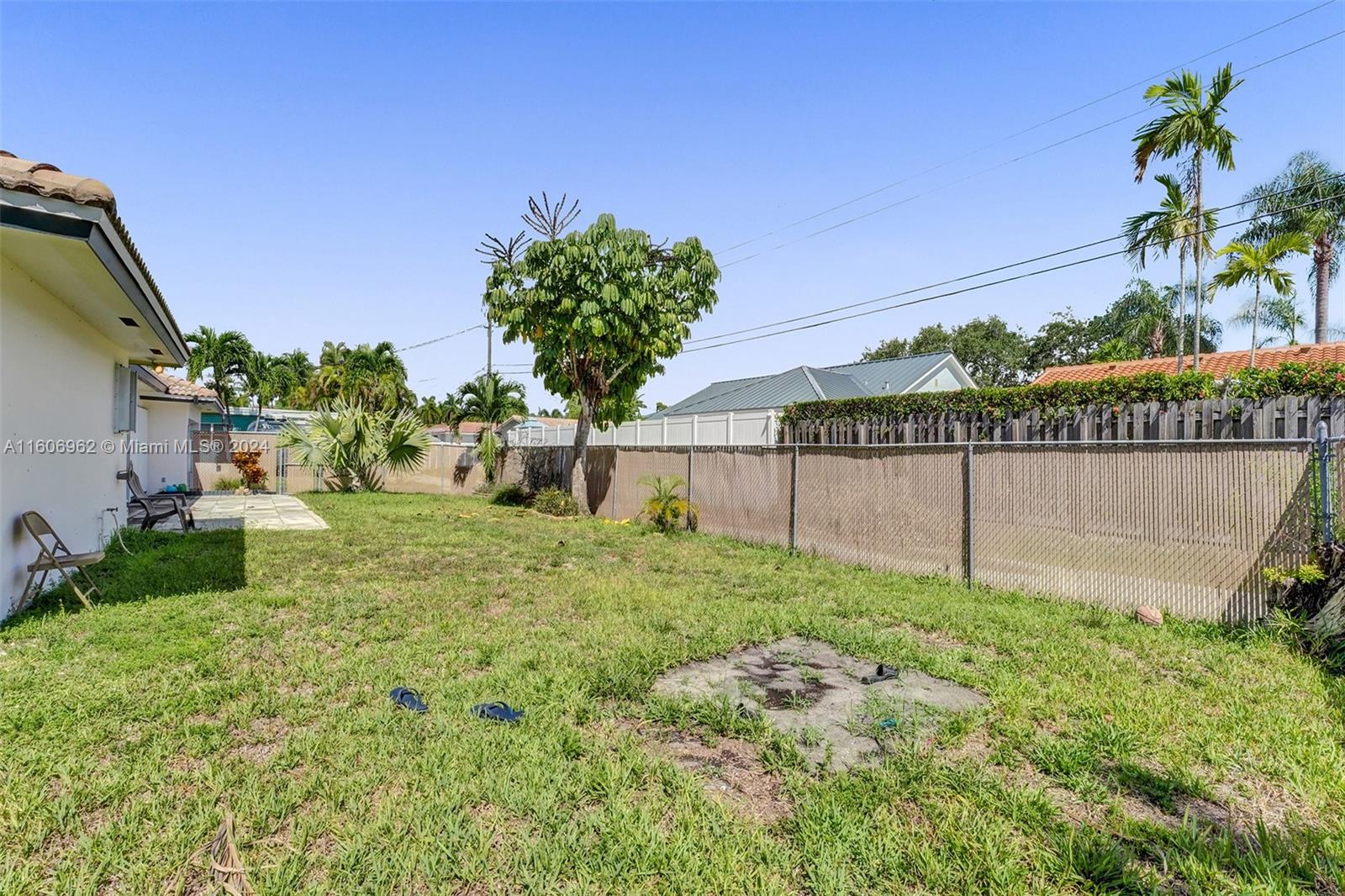 HOLLYWOOD GOLF ESTATES SE - Residential