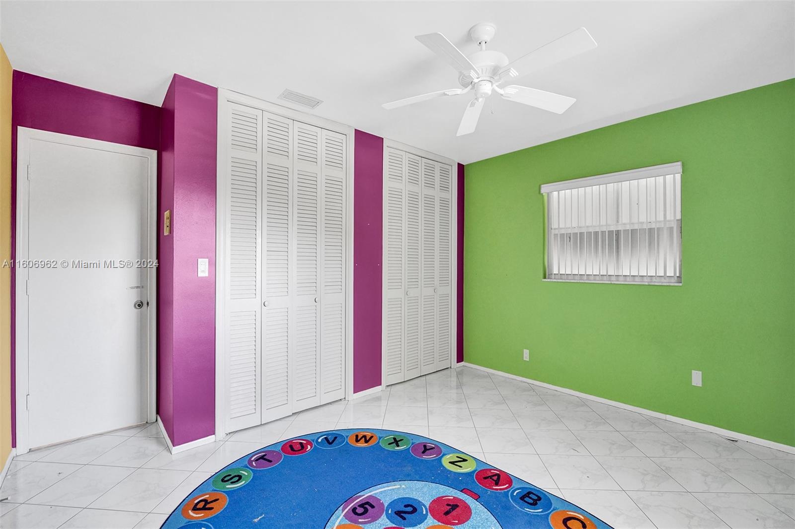 HOLLYWOOD GOLF ESTATES SE - Residential