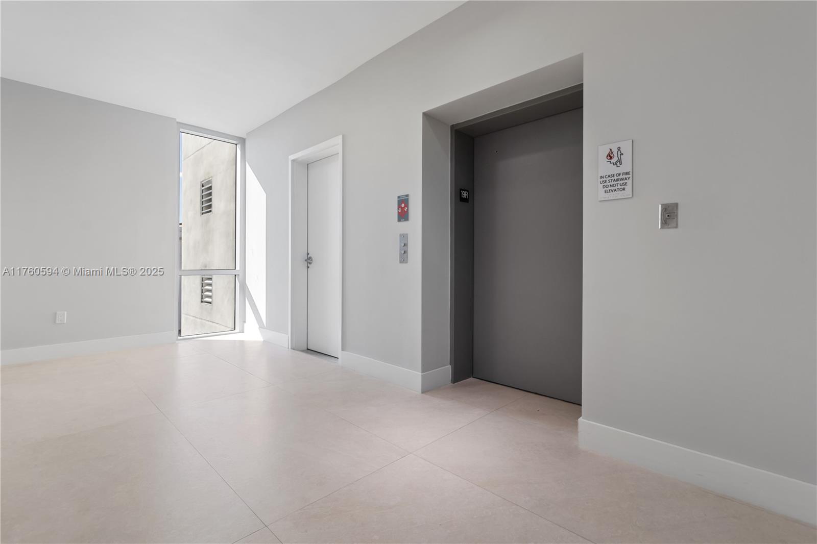 THE HARBOUR SOUTH CONDO - Residential