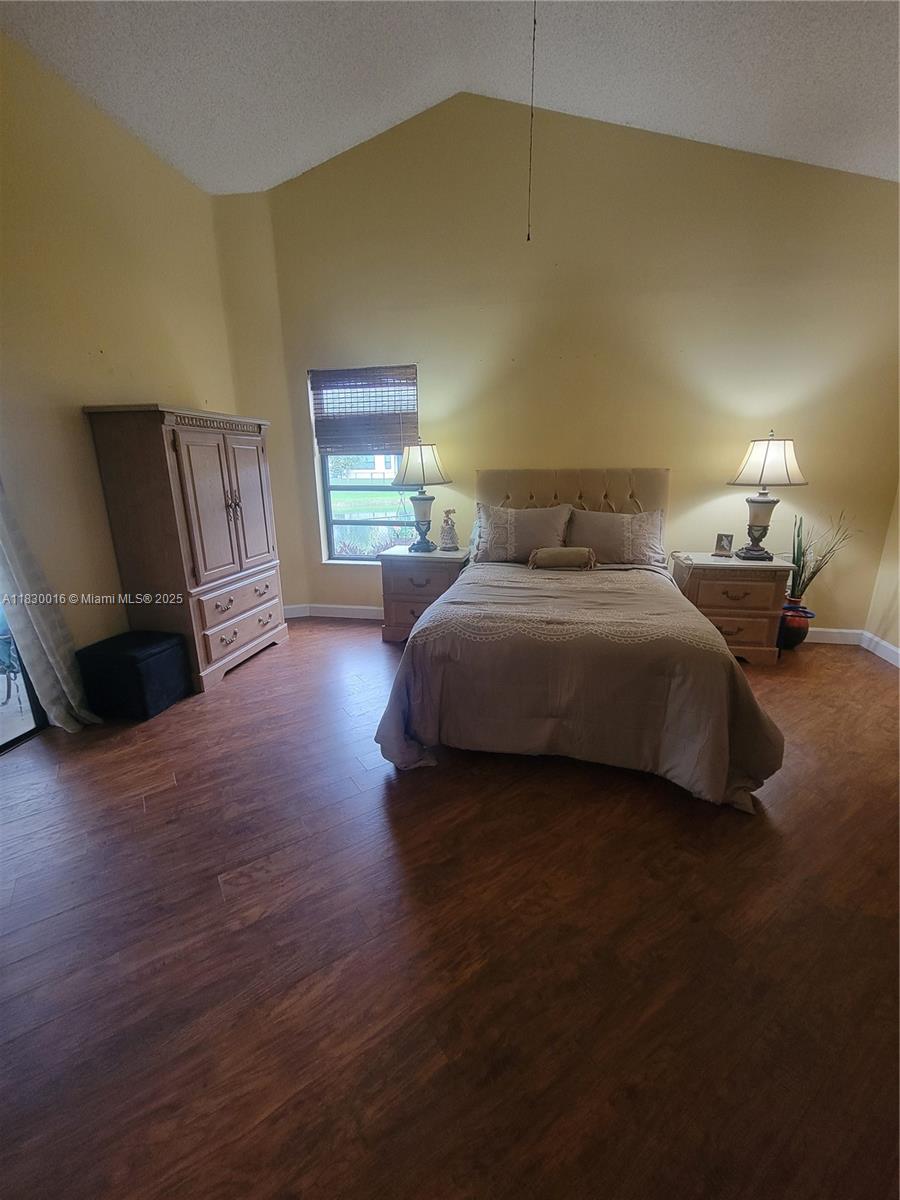 PEMBROKE LAKES SOUTH - Residential