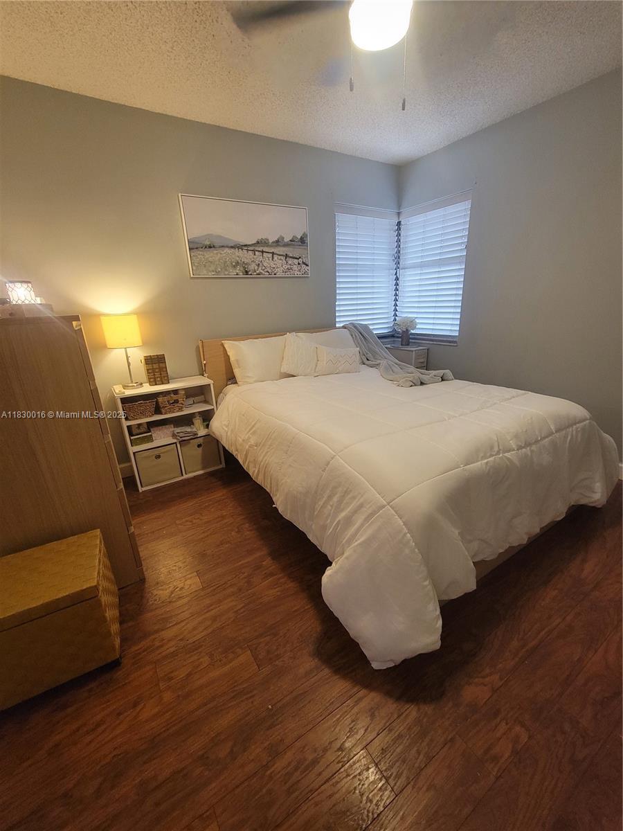 PEMBROKE LAKES SOUTH - Residential