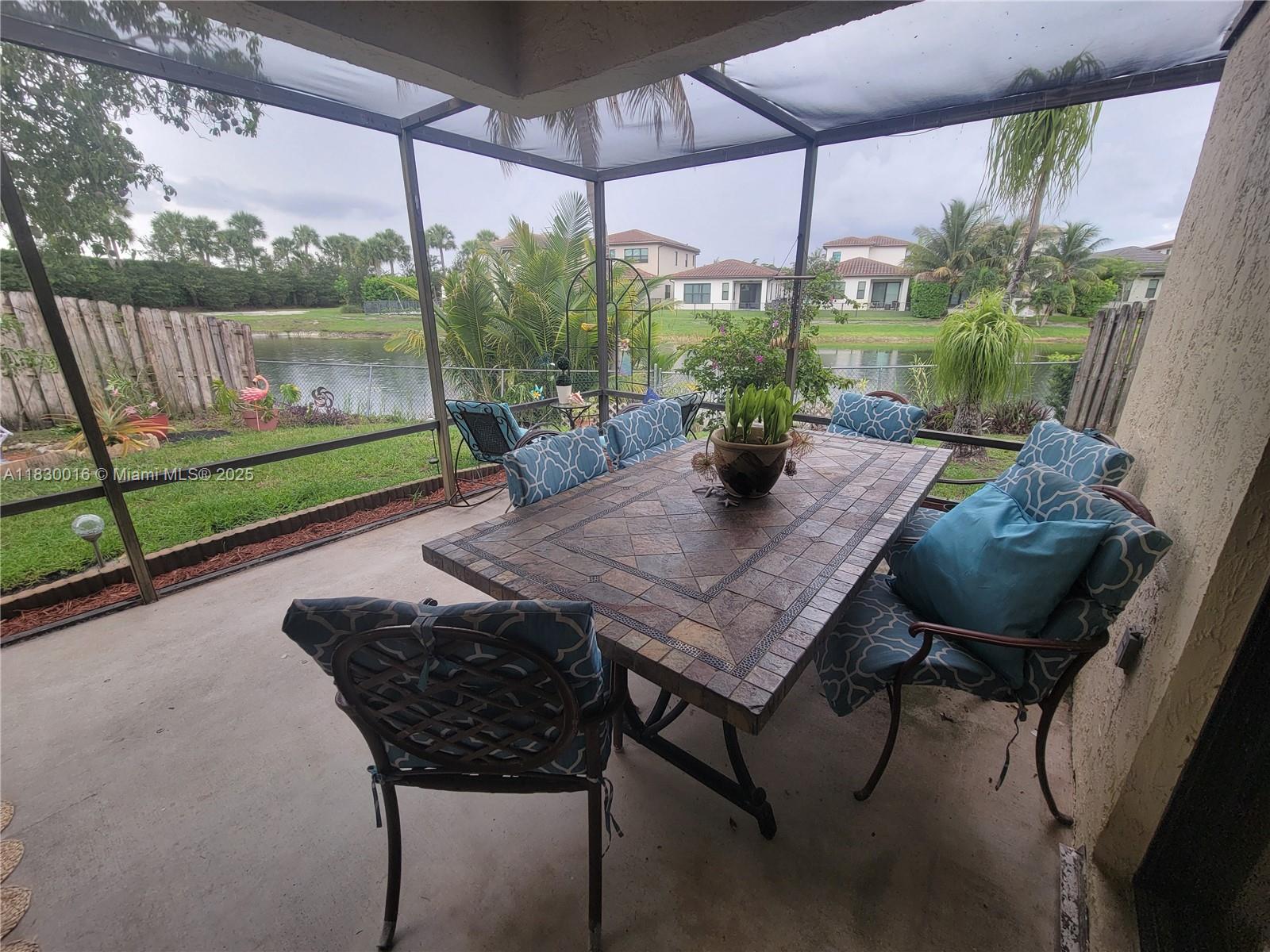 PEMBROKE LAKES SOUTH - Residential