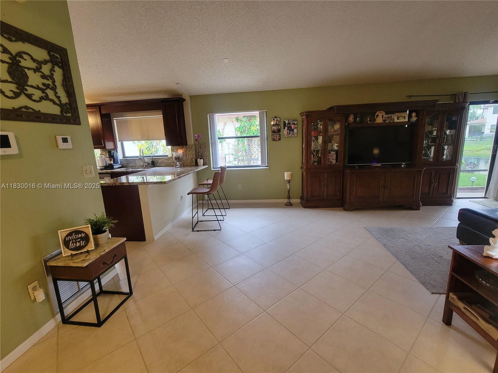 810 SW 113th Ter
