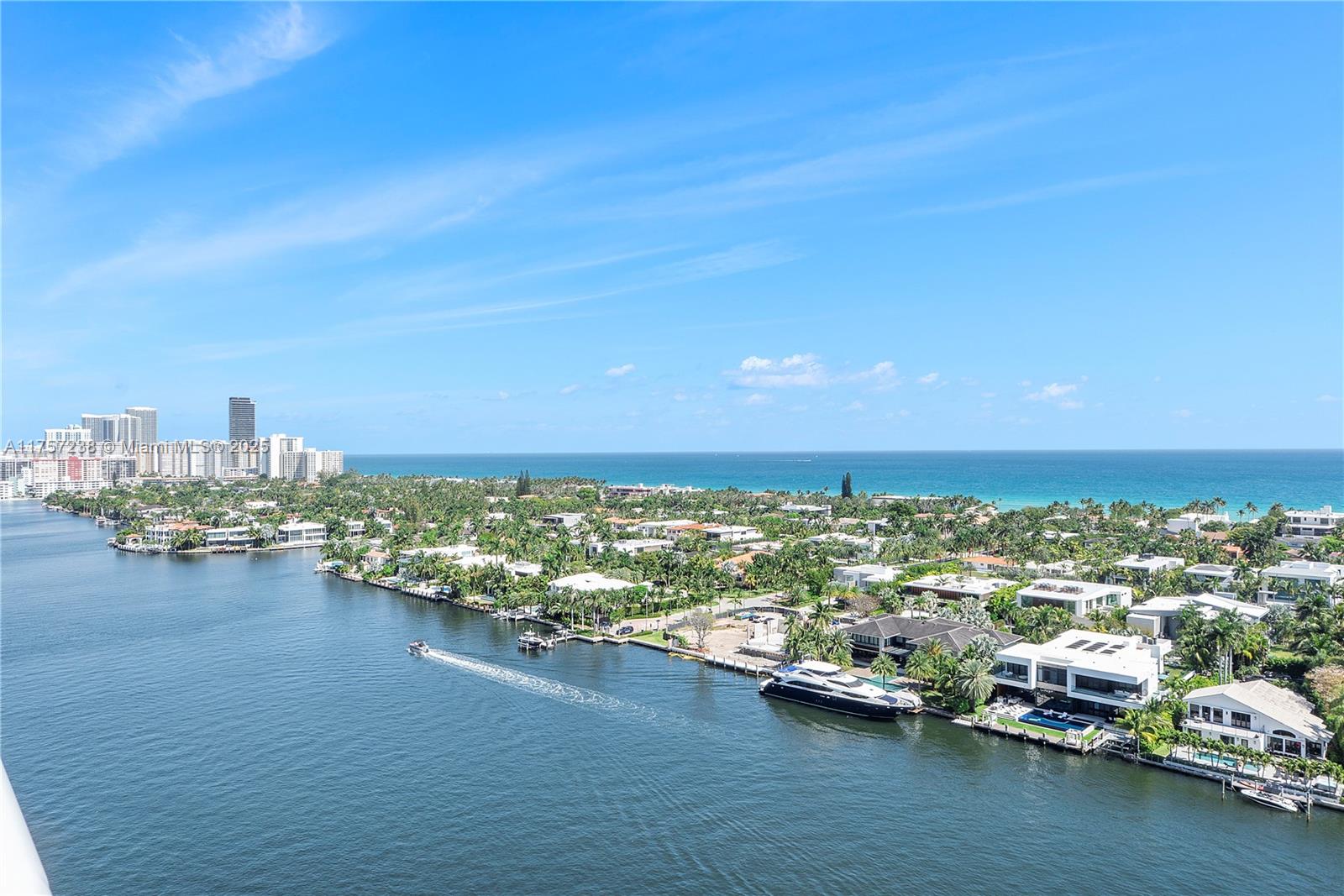 HAMPTONS SOUTH - Residential