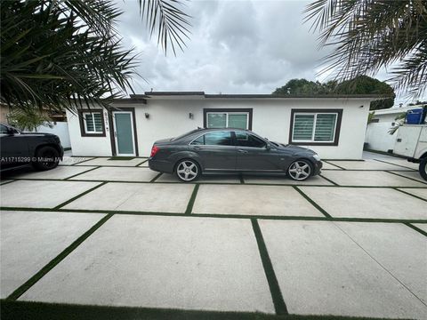 831 E 10th Pl Hialeah FL 33010