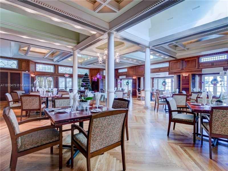 TOWERS OF QUAYSIDE CONDO - Residential