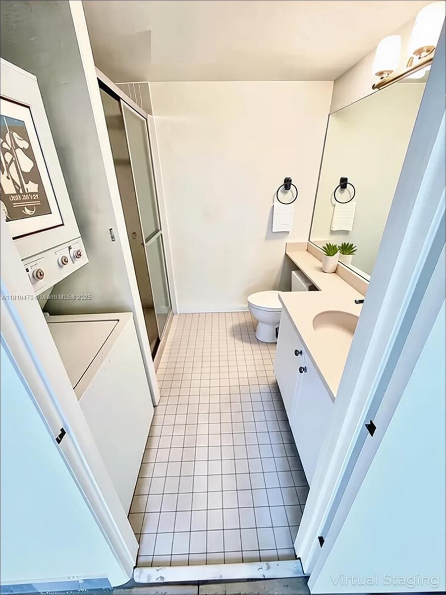 TOWERS OF QUAYSIDE CONDO - Residential