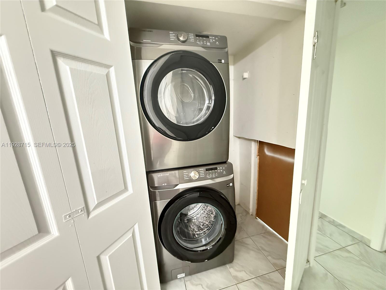 SPRINGS PARK EAST CONDO - Residential Lease