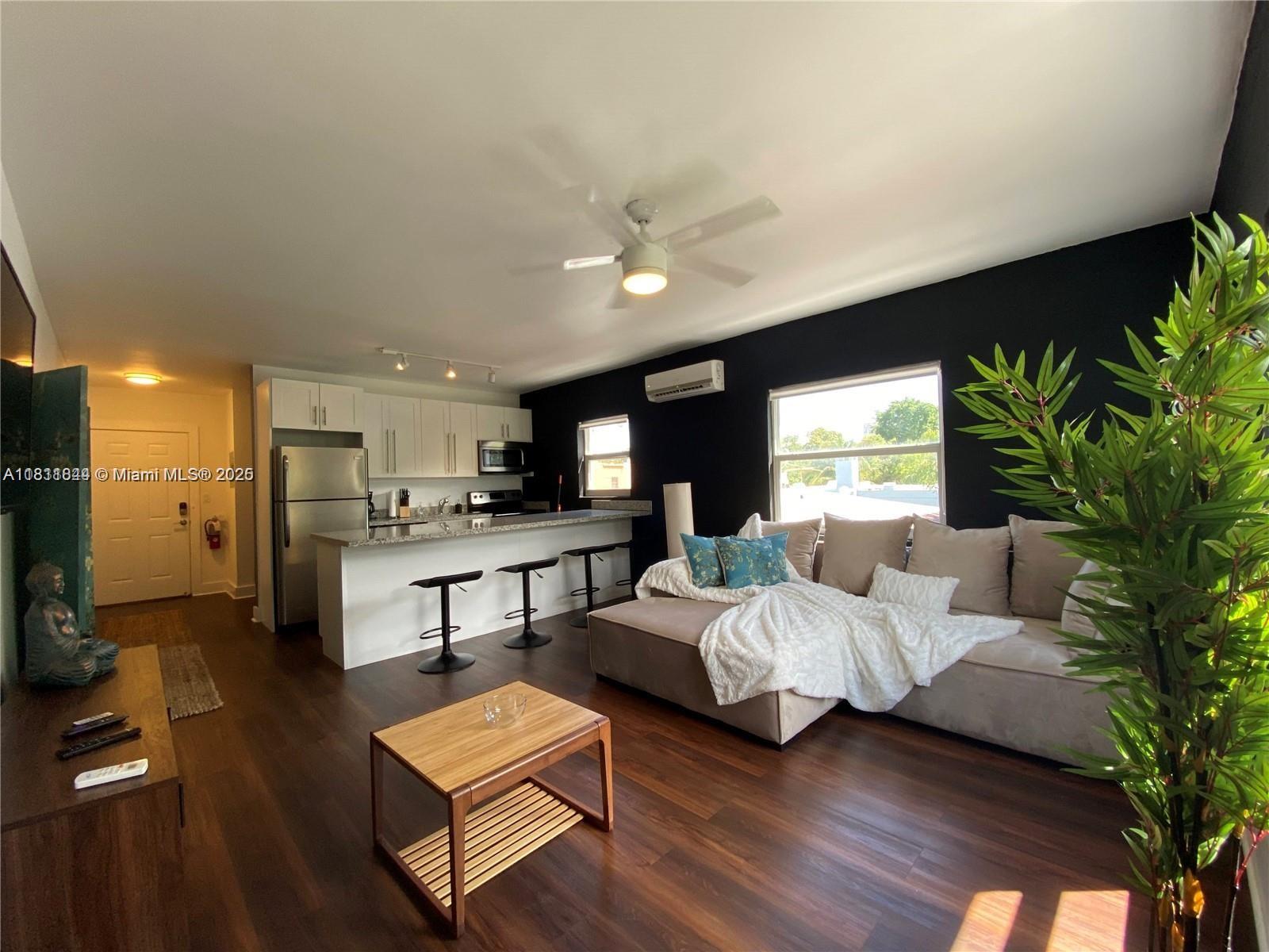 Rental Property at 274 Nw 32nd St 4, Miami, Broward County, Florida - Bedrooms: 1 
Bathrooms: 1  - $2,100 MO.
