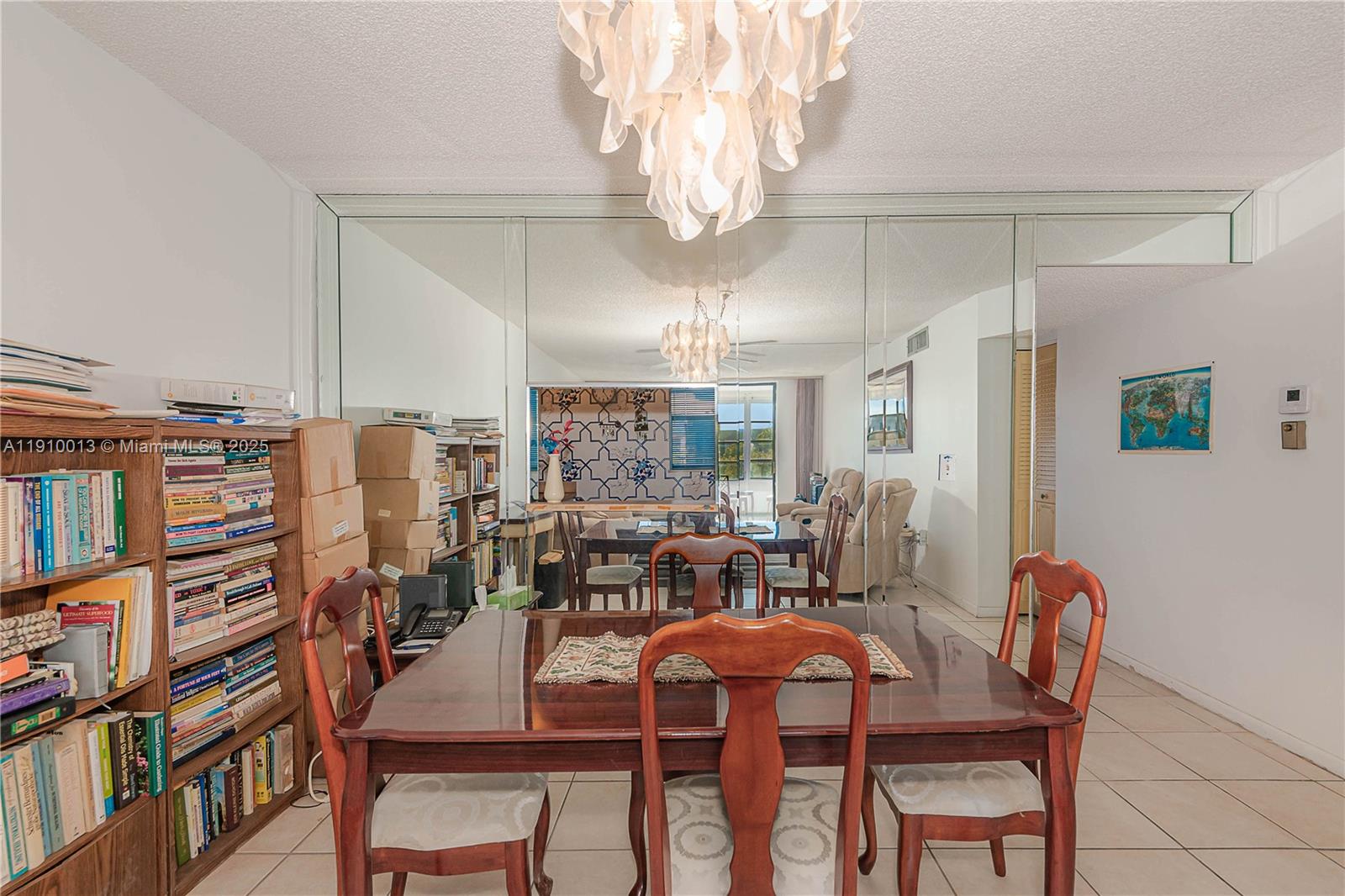 SOMERSET AT LAUDERDALE LA - Residential