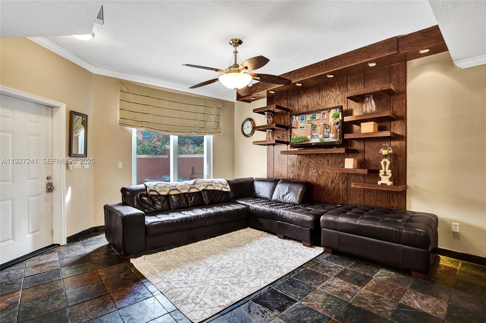 VILLAS AT HARBOR ISLES CON - Residential