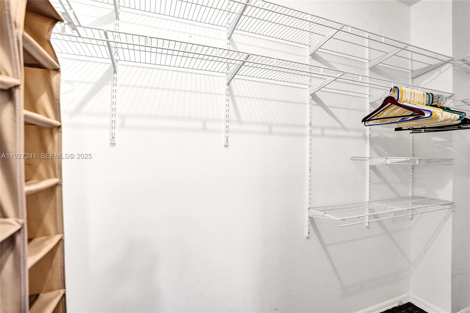 VILLAS AT HARBOR ISLES CON - Residential