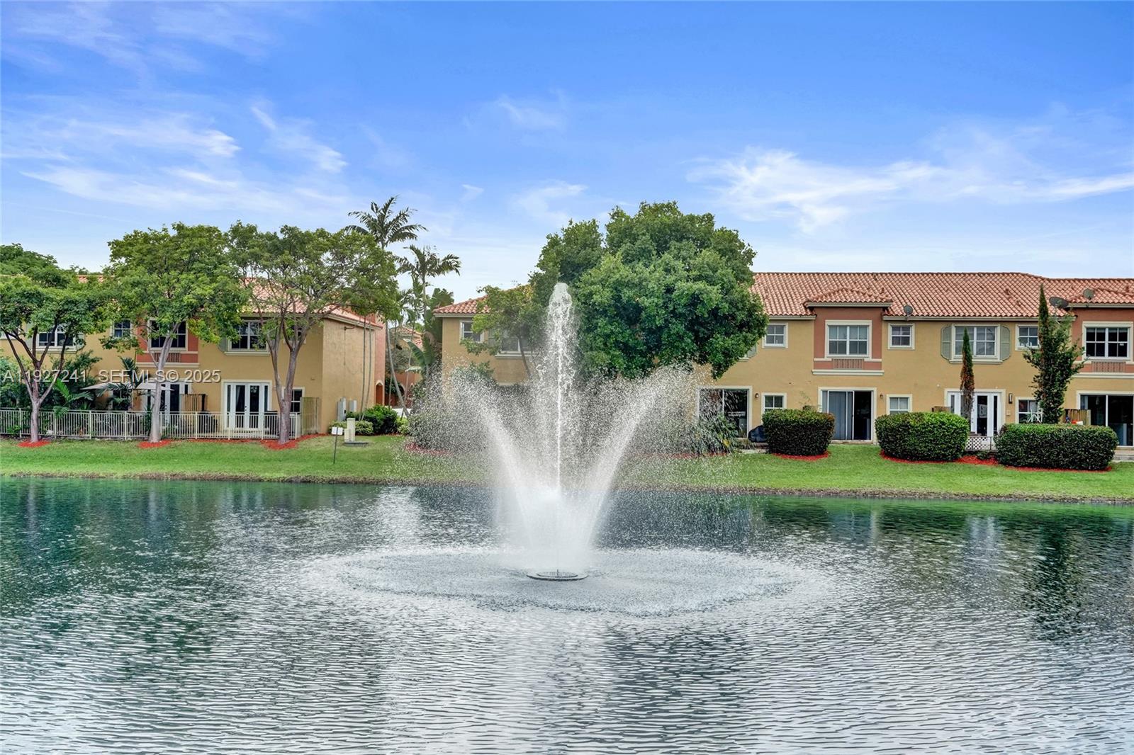 VILLAS AT HARBOR ISLES CON - Residential