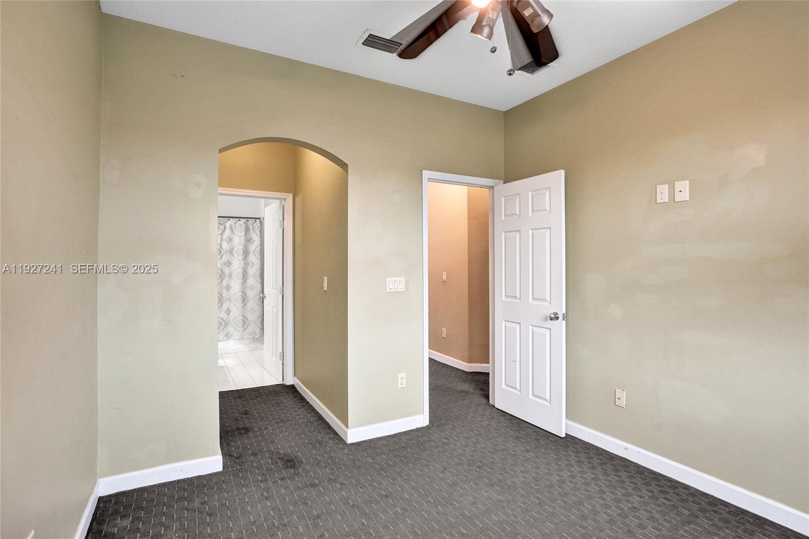 VILLAS AT HARBOR ISLES CON - Residential