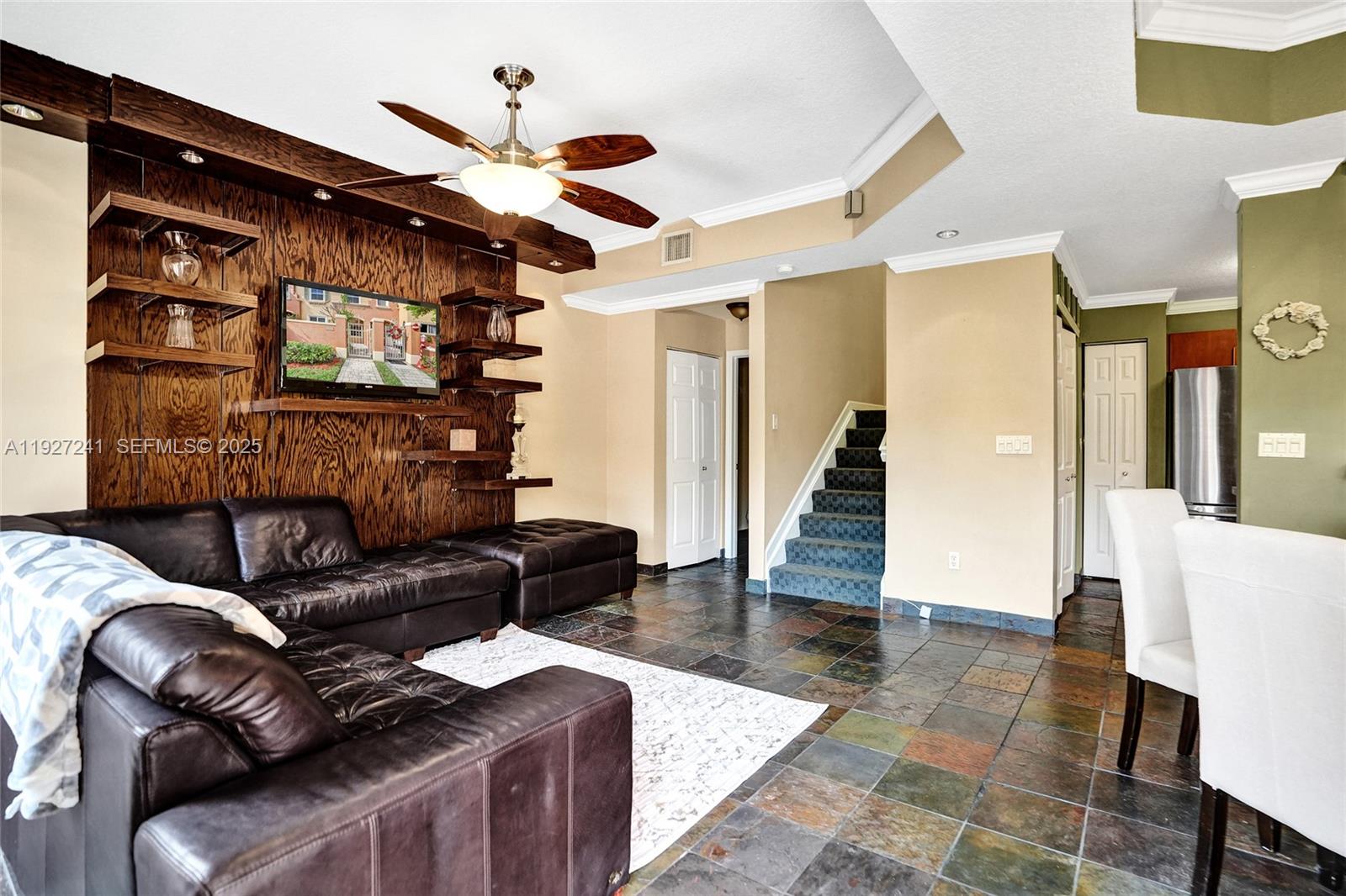 VILLAS AT HARBOR ISLES CON - Residential