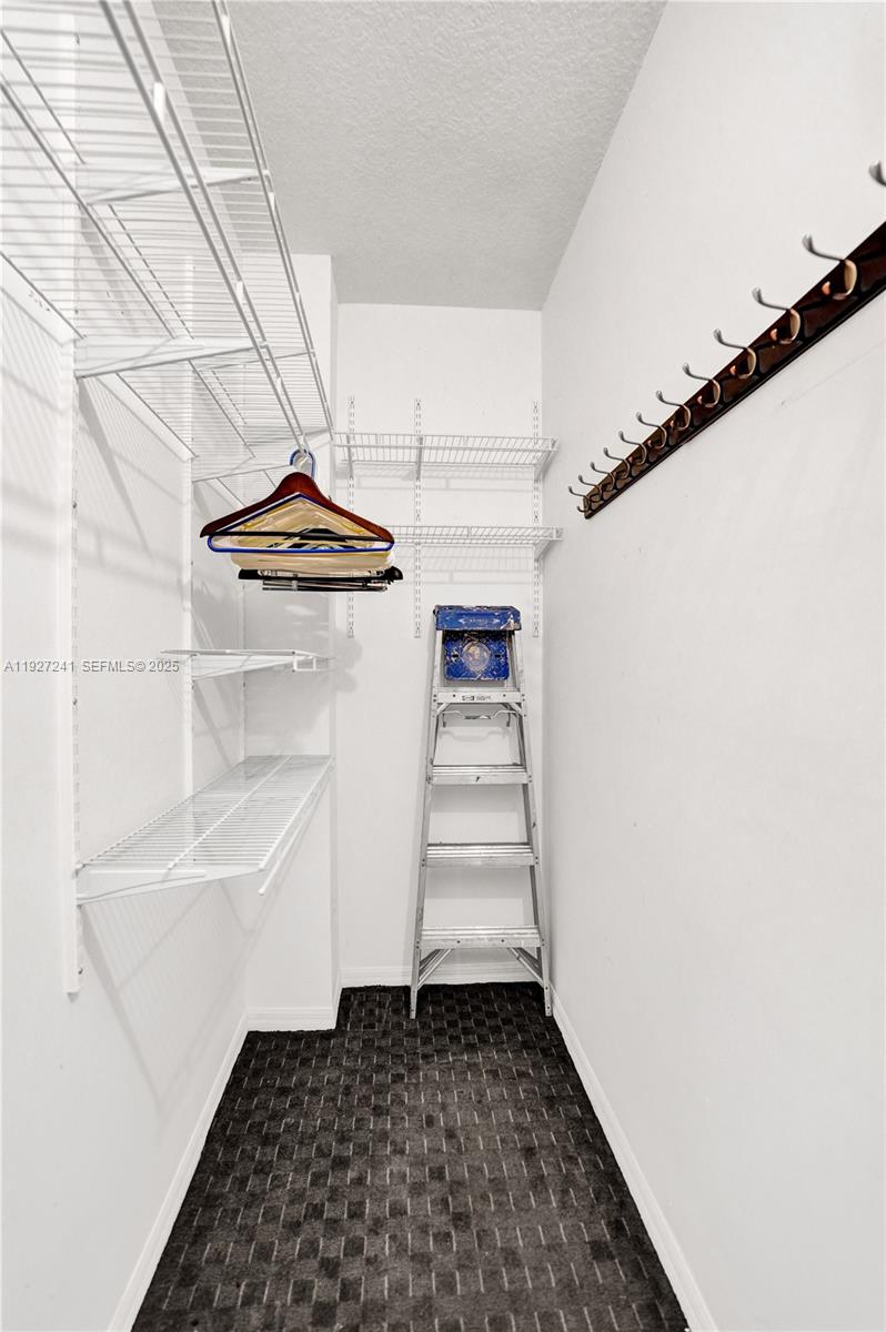 VILLAS AT HARBOR ISLES CON - Residential