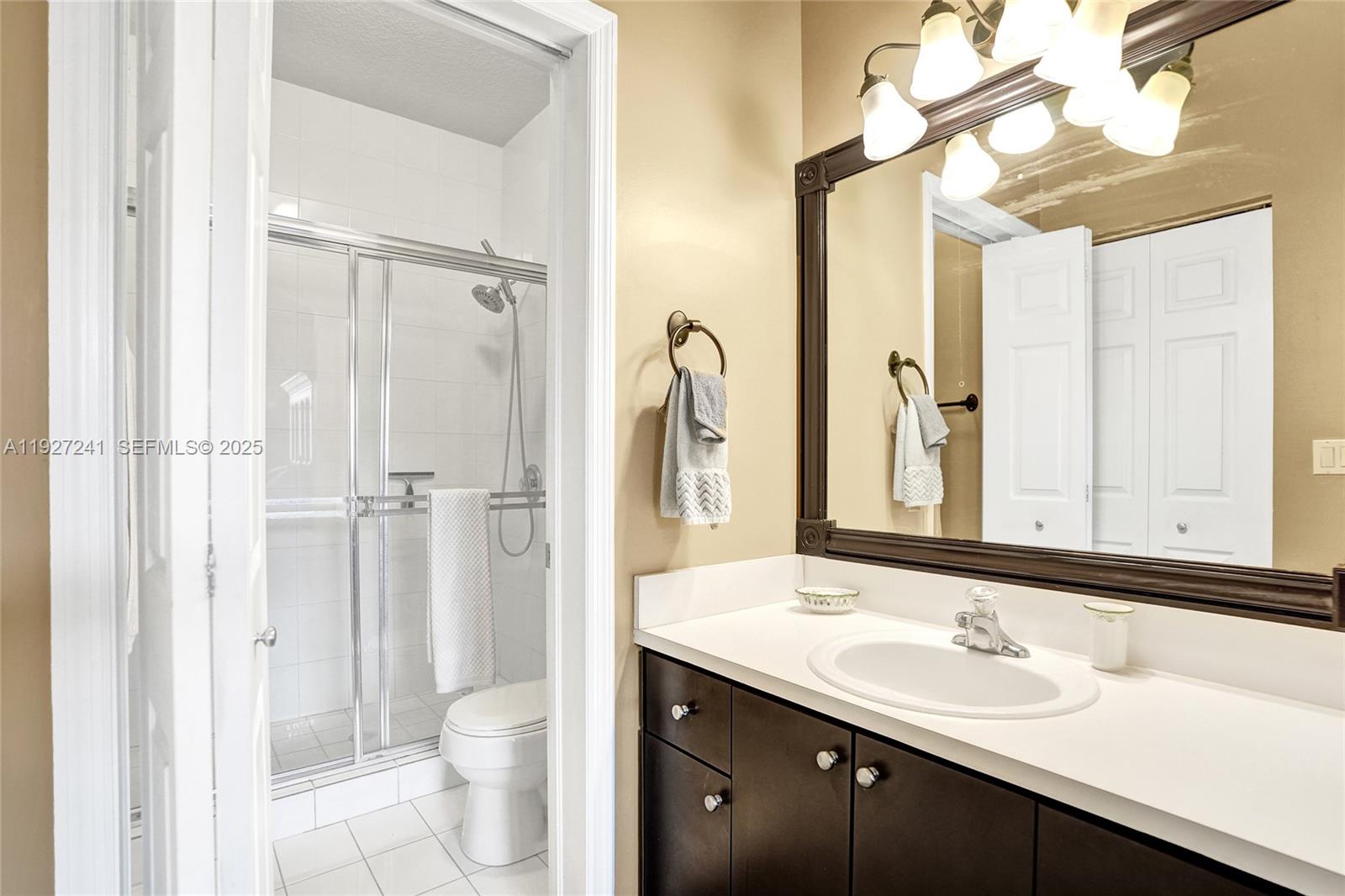 VILLAS AT HARBOR ISLES CON - Residential