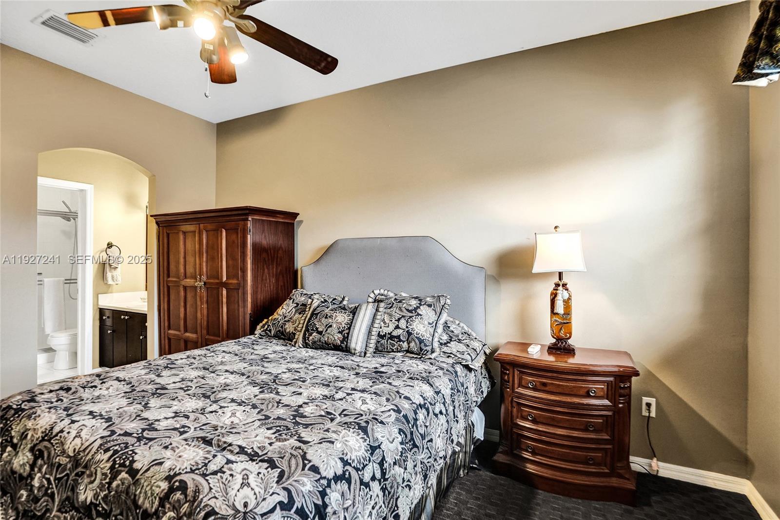 VILLAS AT HARBOR ISLES CON - Residential