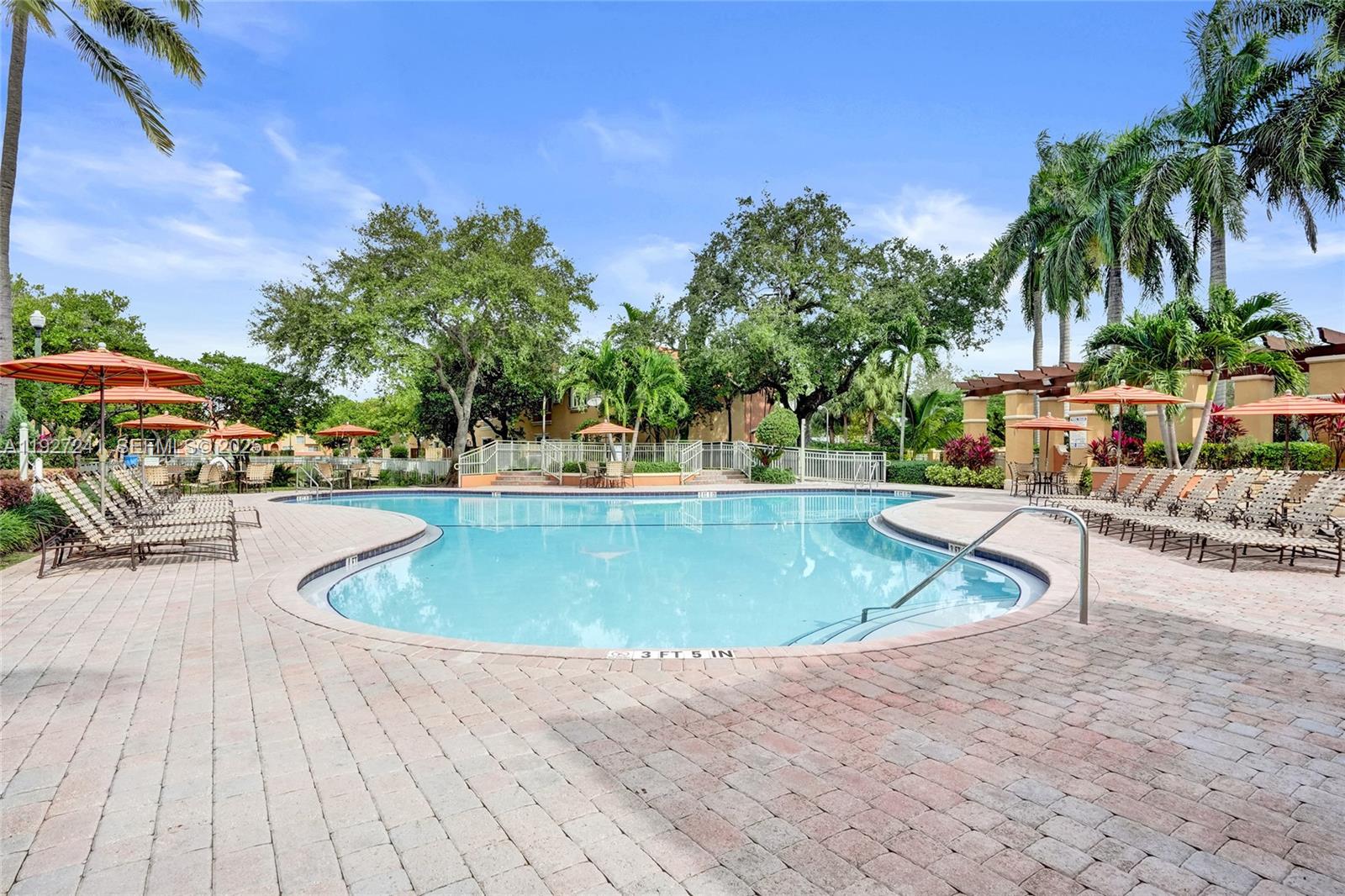 VILLAS AT HARBOR ISLES CON - Residential