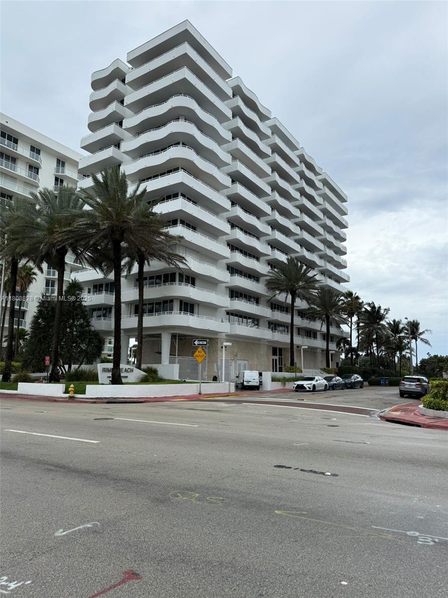 8911 Collins Ave 1103