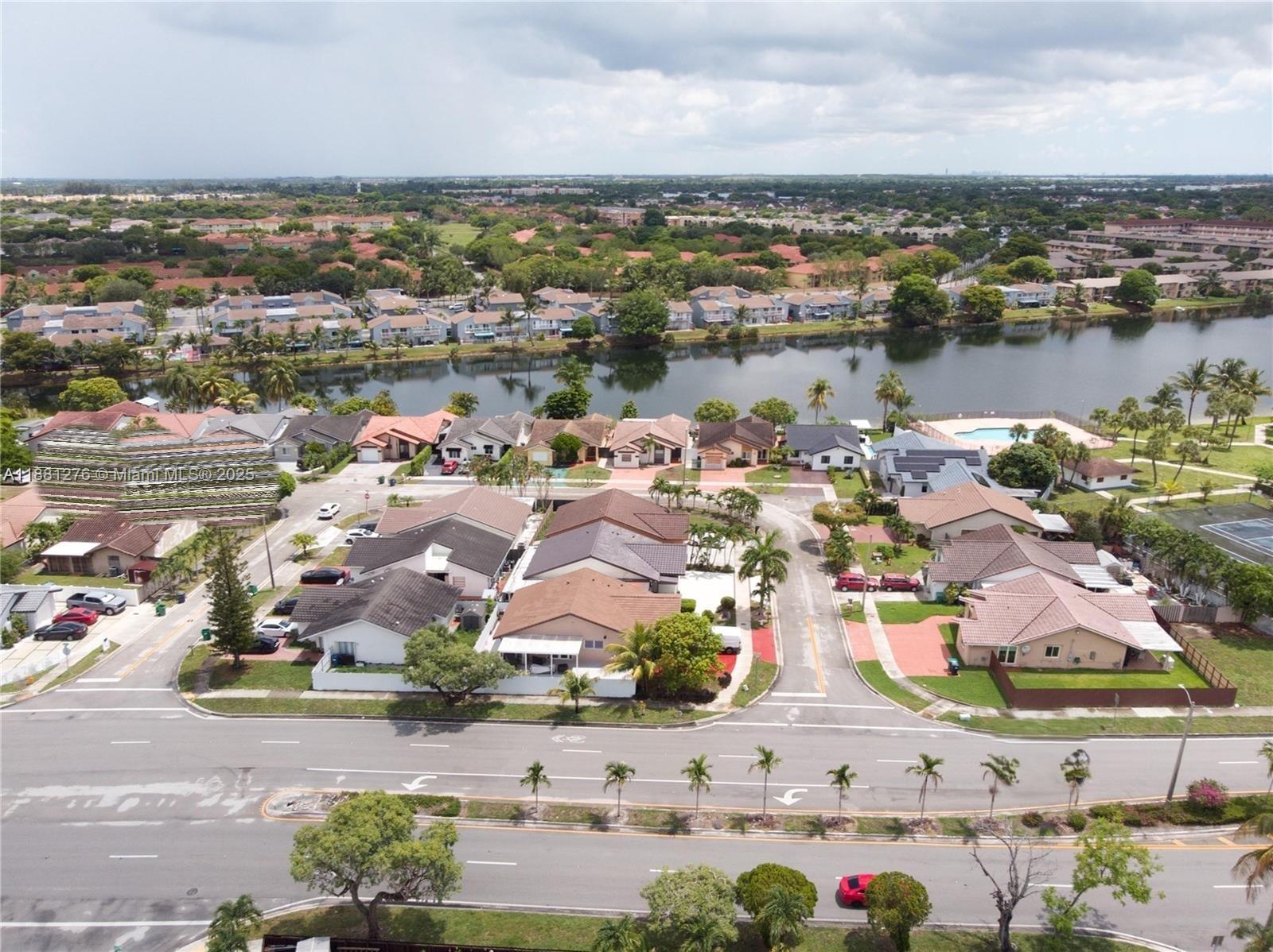 LAKES OF PALM SPRINGS - Residential