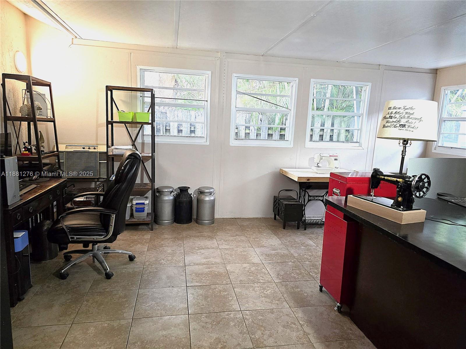 LAKES OF PALM SPRINGS - Residential