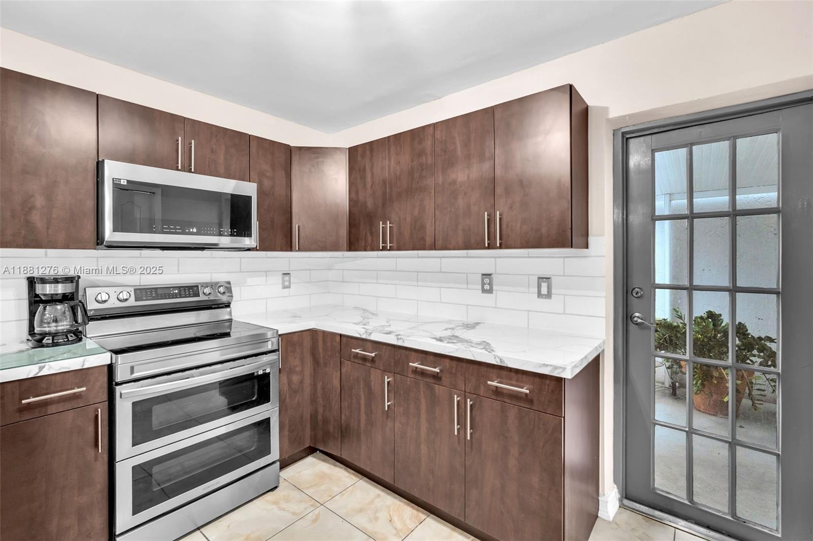 LAKES OF PALM SPRINGS - Residential