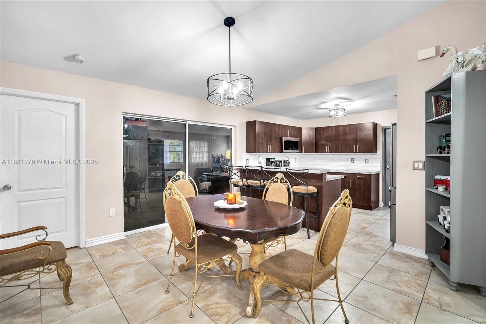 LAKES OF PALM SPRINGS - Residential