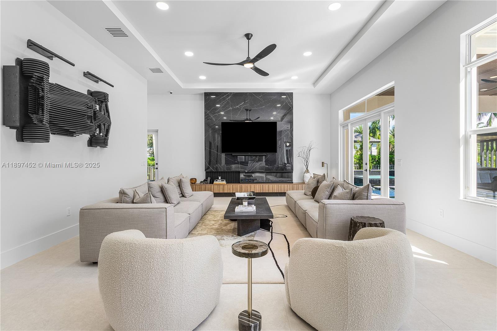 FLAMINGO ROAD ESTATES - Residential