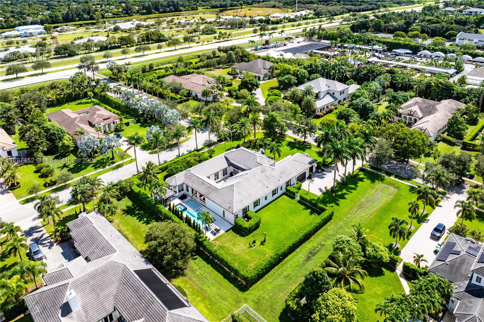 FLAMINGO ROAD ESTATES - Residential