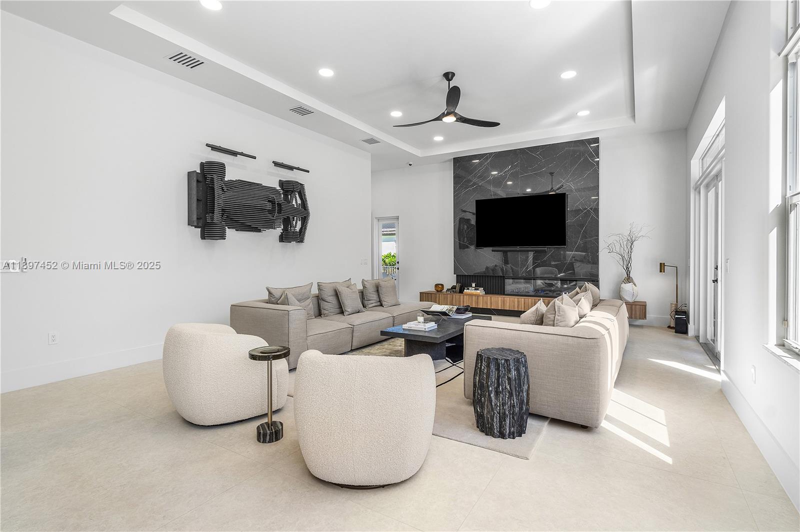 FLAMINGO ROAD ESTATES - Residential