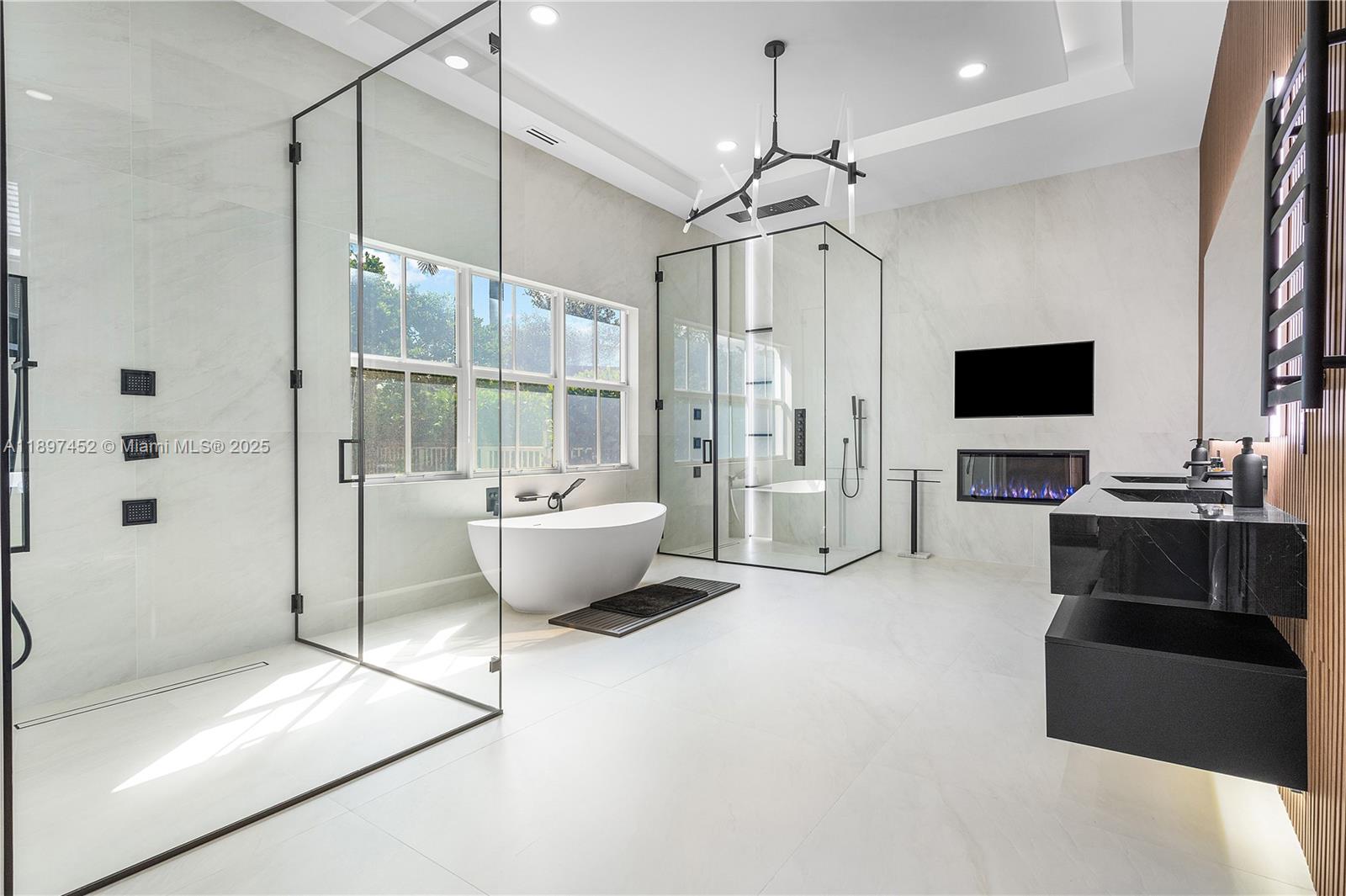 FLAMINGO ROAD ESTATES - Residential