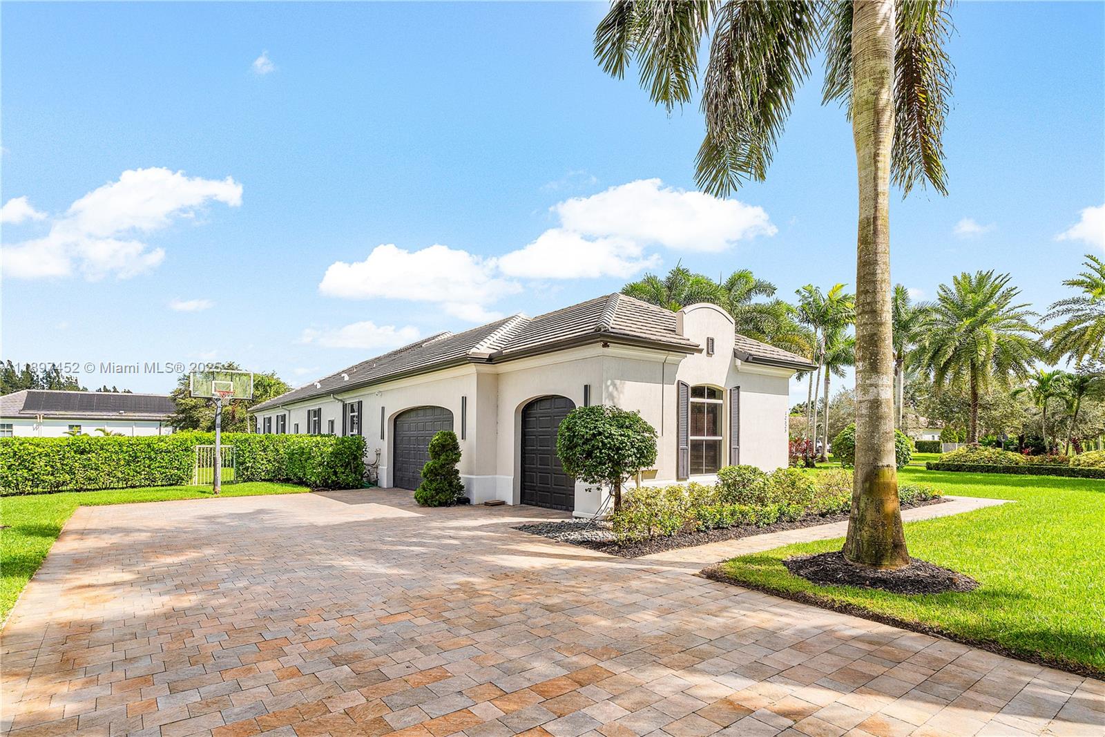 FLAMINGO ROAD ESTATES - Residential