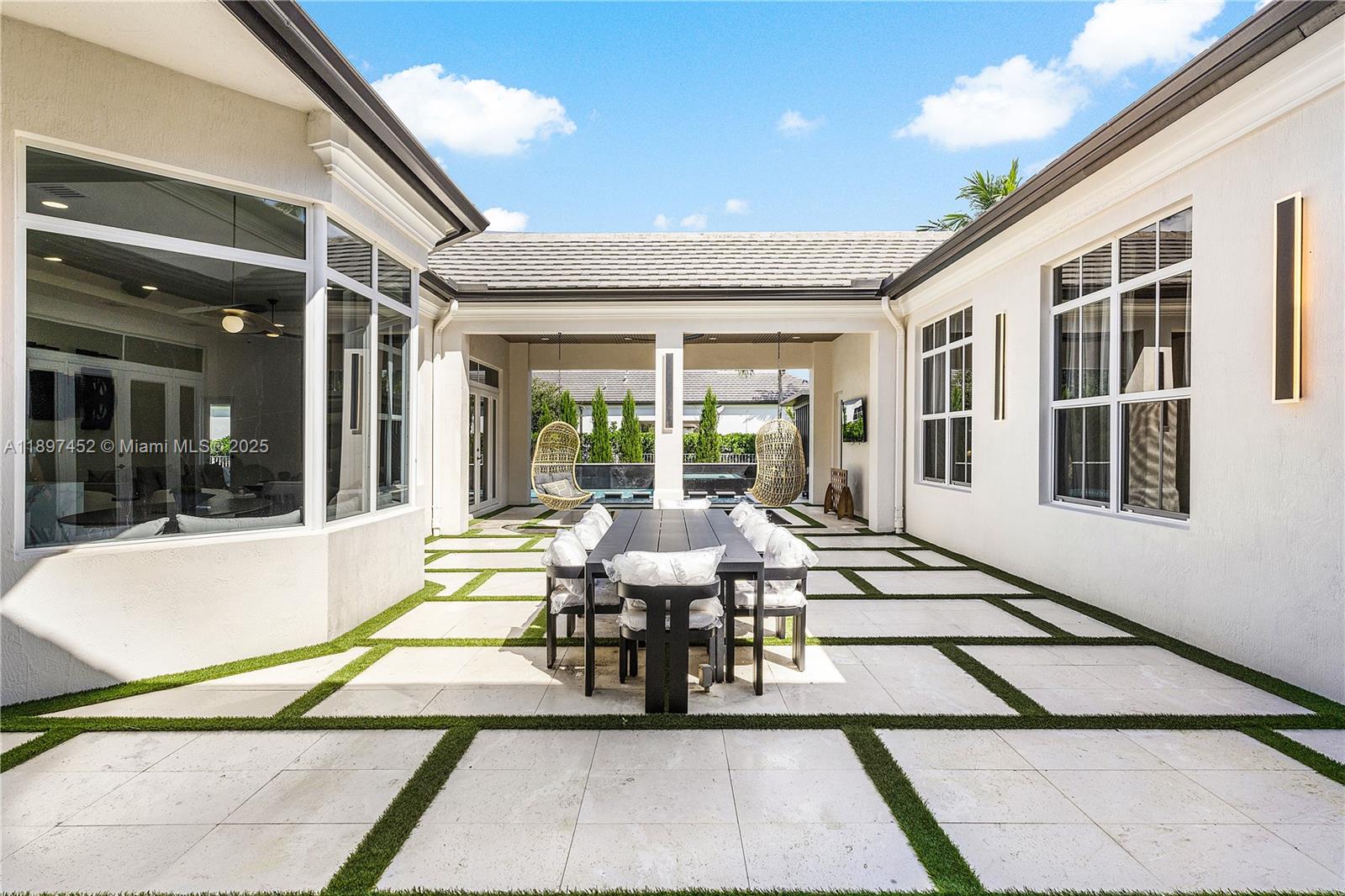 FLAMINGO ROAD ESTATES - Residential