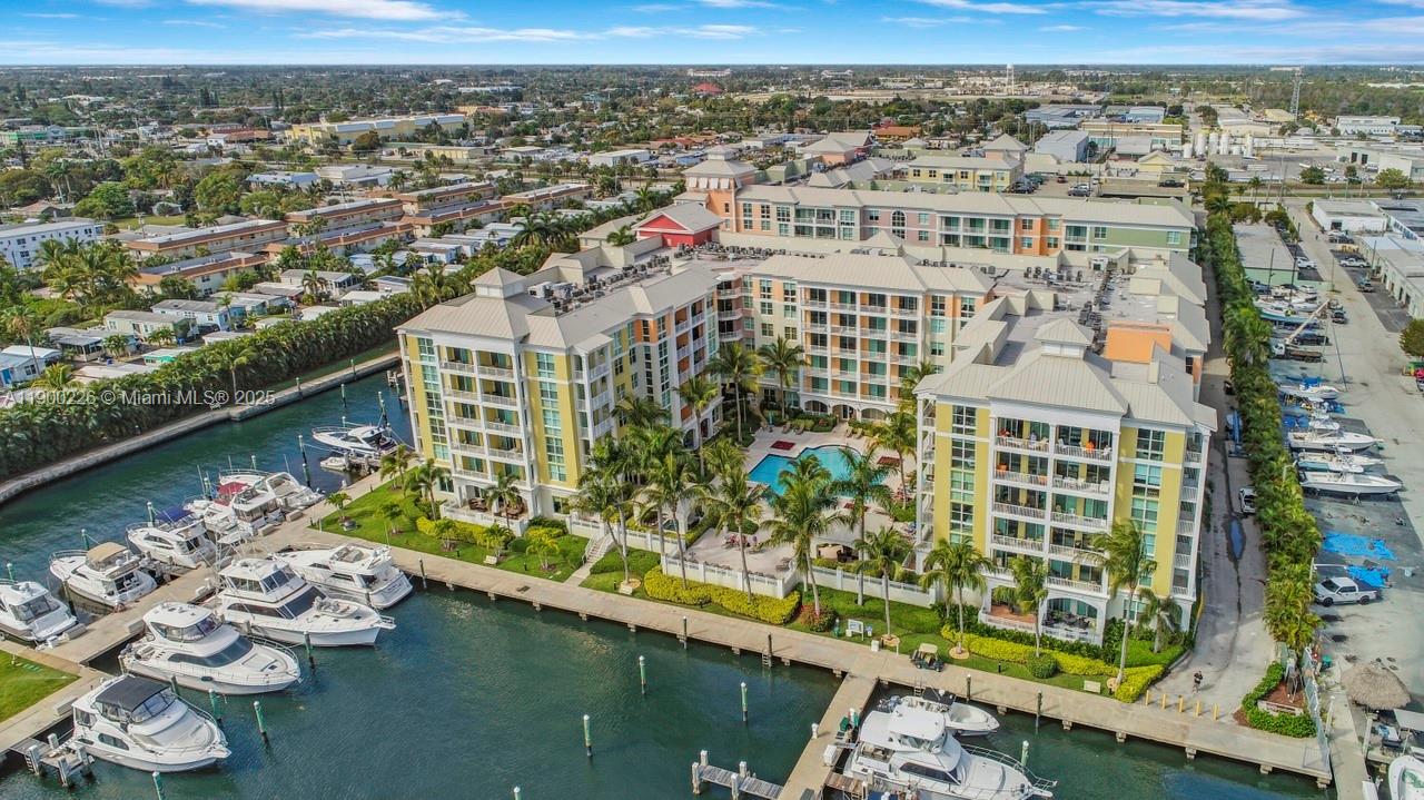 MOORINGS AT LANTANA CONDO - Residential
