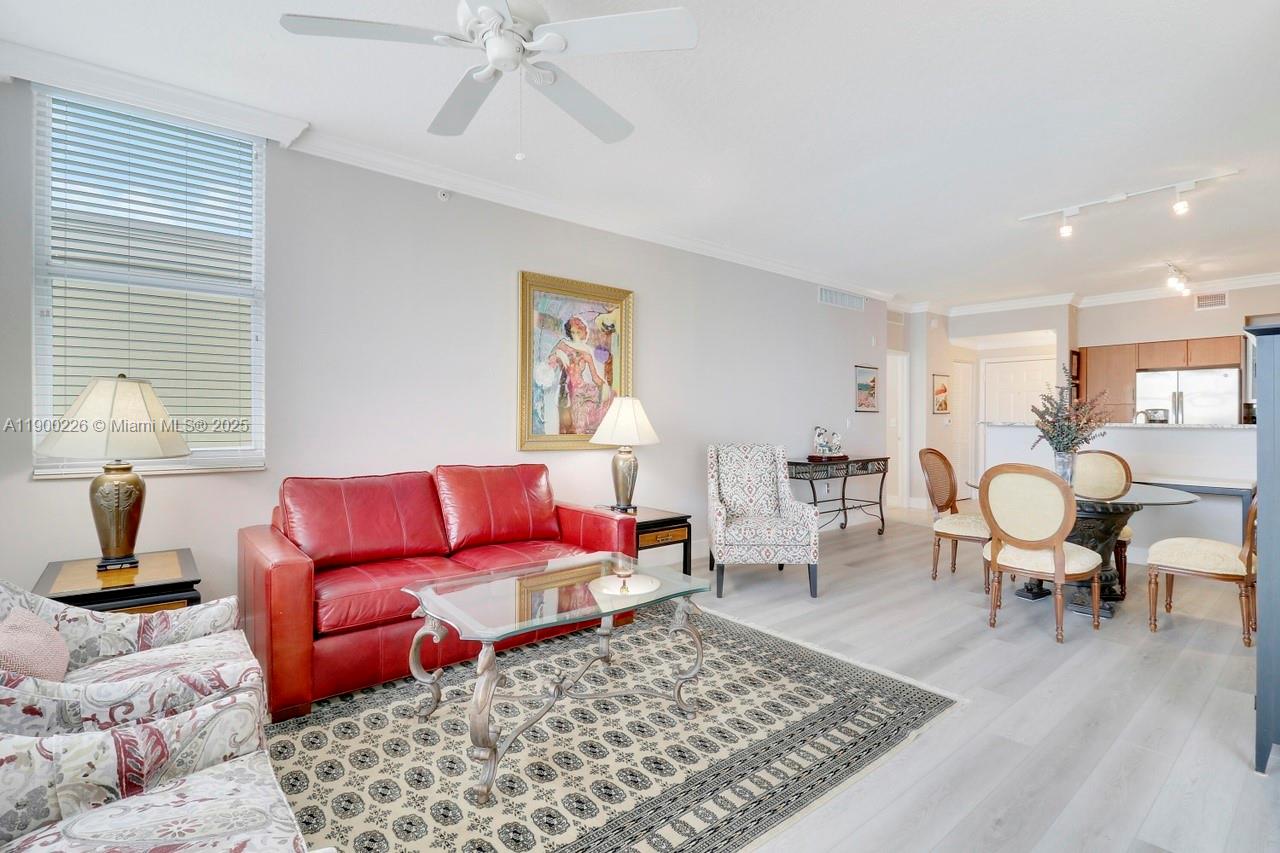 MOORINGS AT LANTANA CONDO - Residential