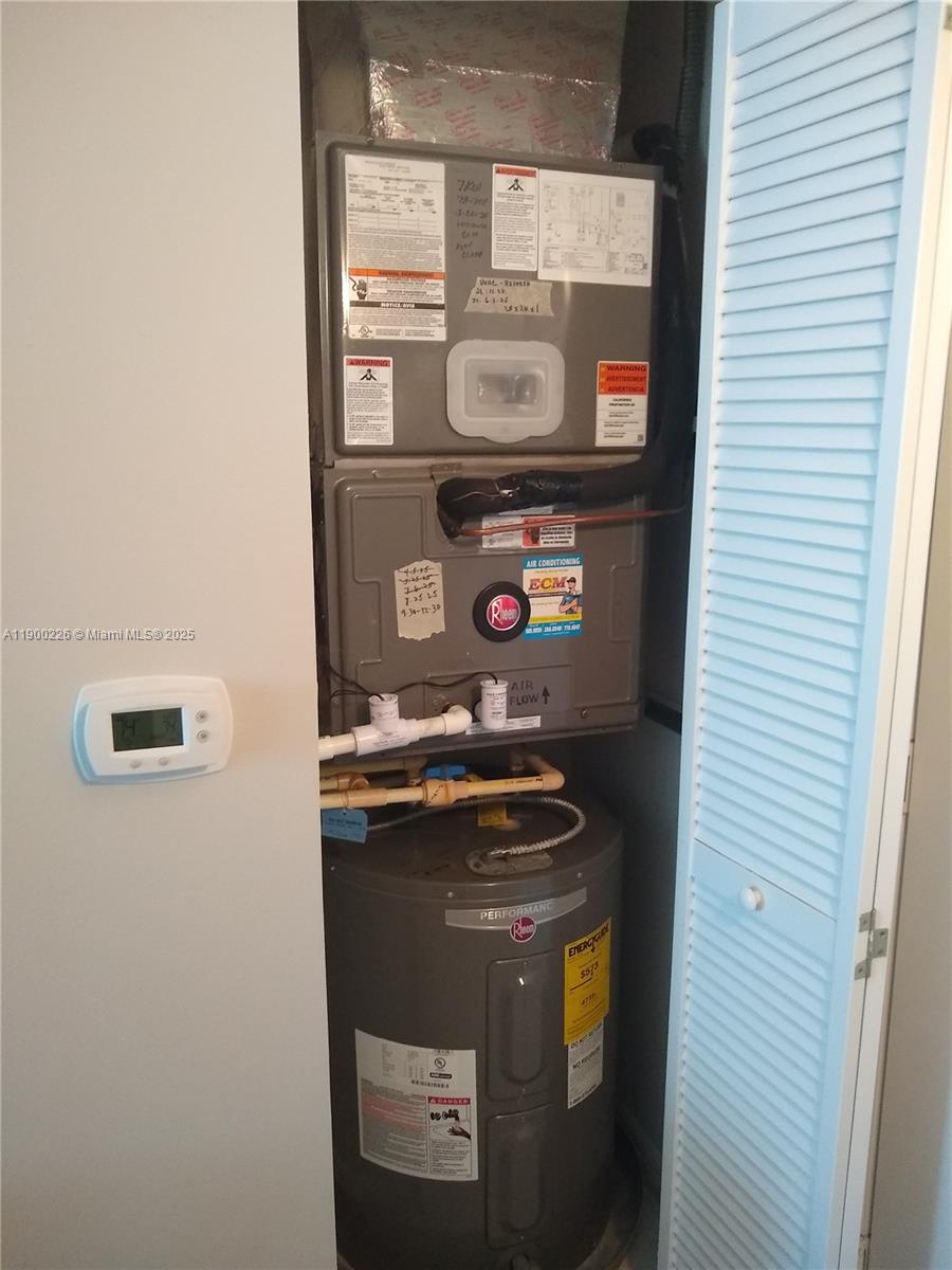 MOORINGS AT LANTANA CONDO - Residential