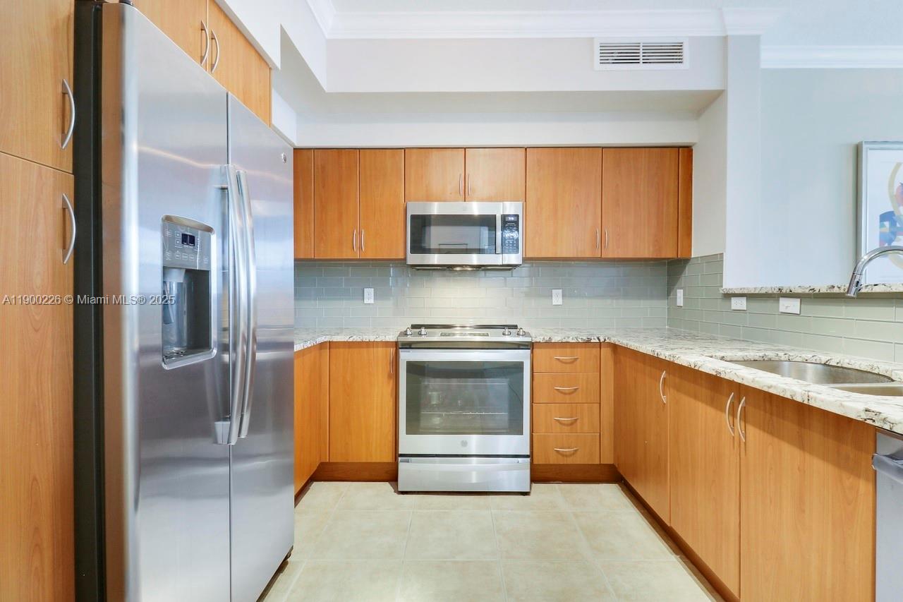 804 E Windward Way 618