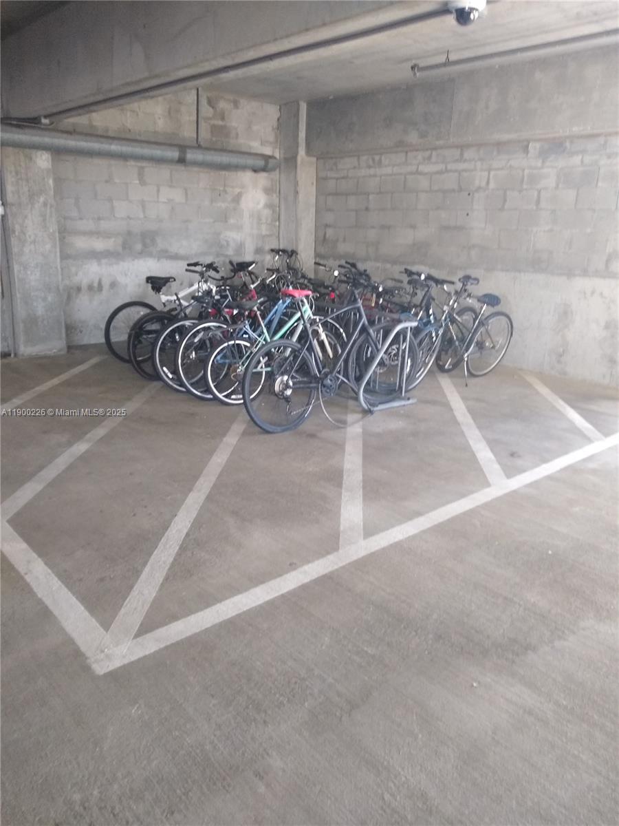 MOORINGS AT LANTANA CONDO - Residential