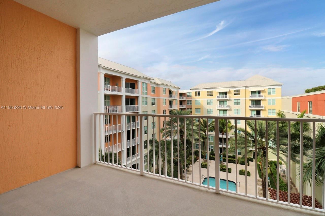 MOORINGS AT LANTANA CONDO - Residential