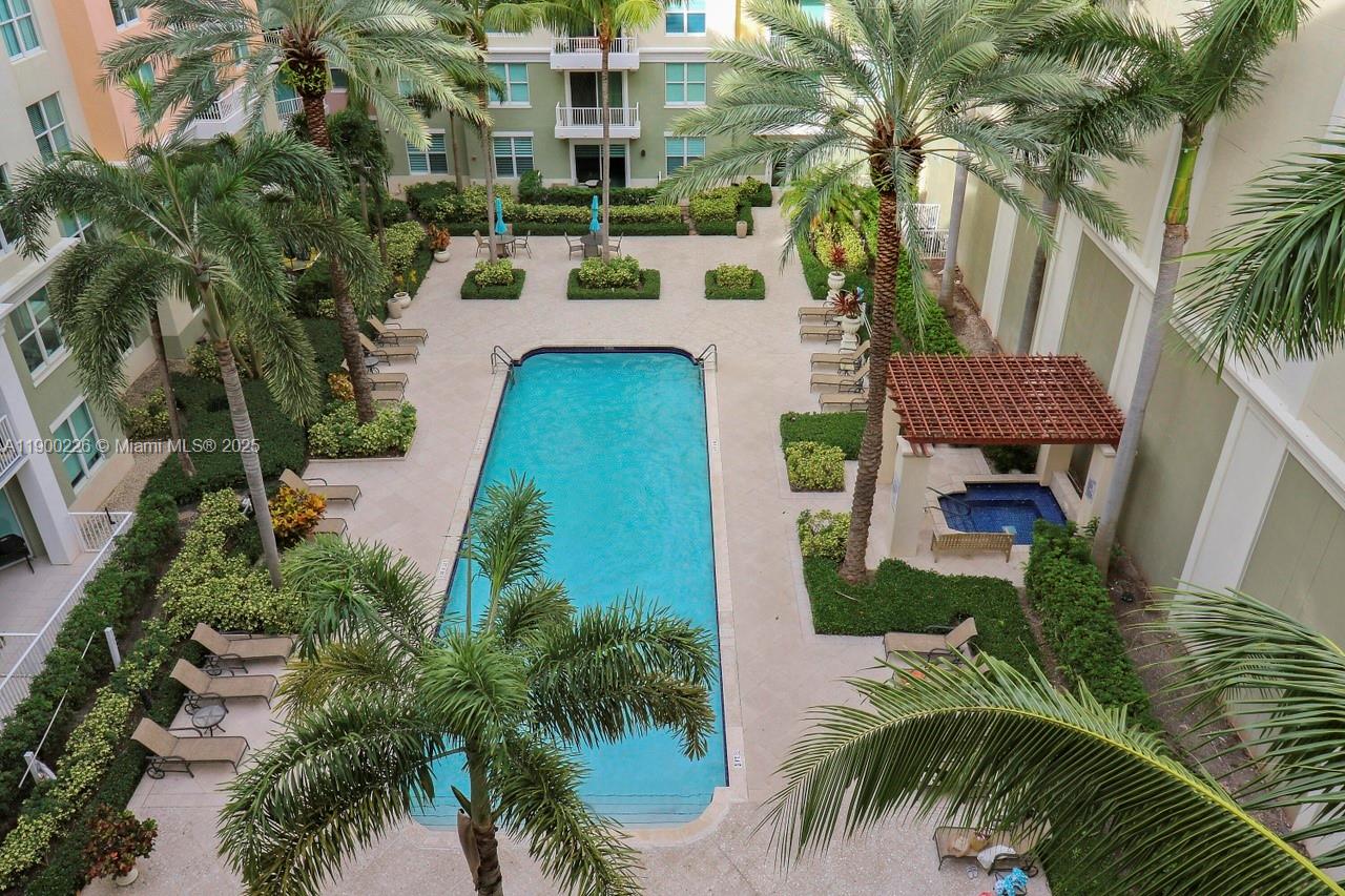 MOORINGS AT LANTANA CONDO - Residential