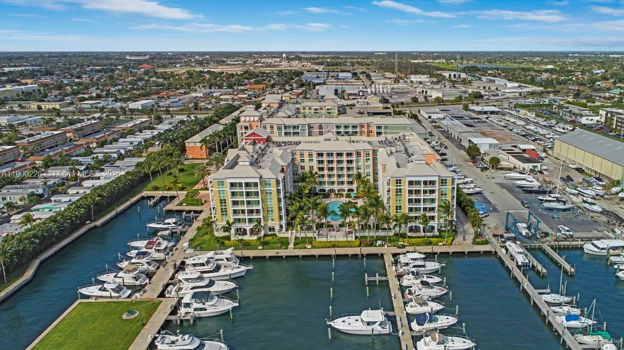 MOORINGS AT LANTANA CONDO - Residential
