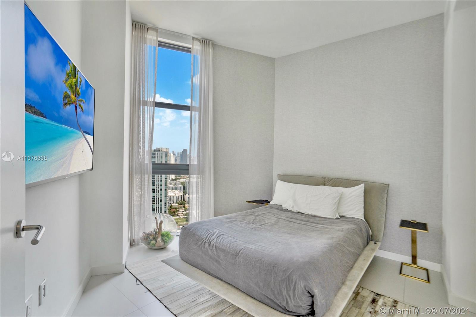 PARAISO BAYVIEWS CONDO - Residential Lease