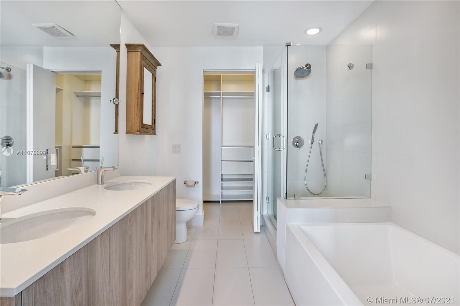 PARAISO BAYVIEWS CONDO - Residential Lease