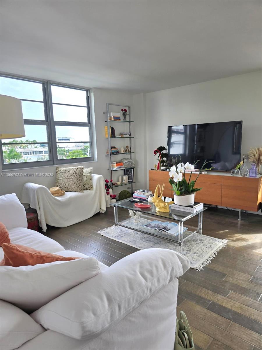 ISLAND TERRACE CONDO - Residential