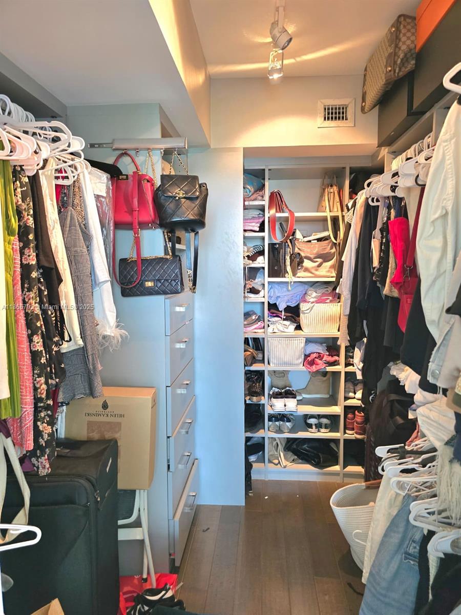 ISLAND TERRACE CONDO - Residential