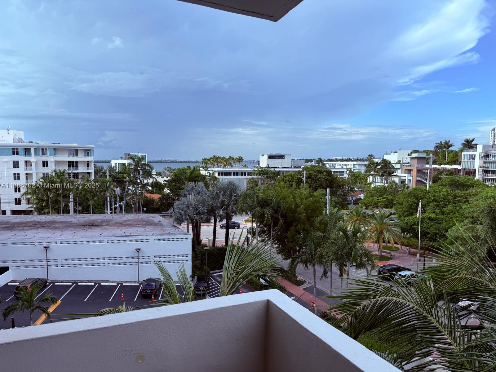 5 Island Ave 5J