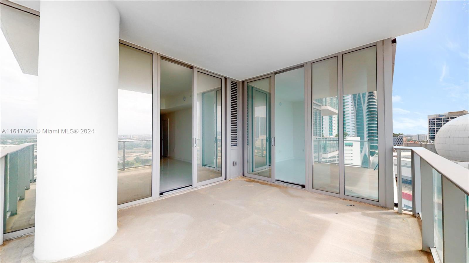 PARAMOUNT MIAMI WORLDCENT - Residential Lease