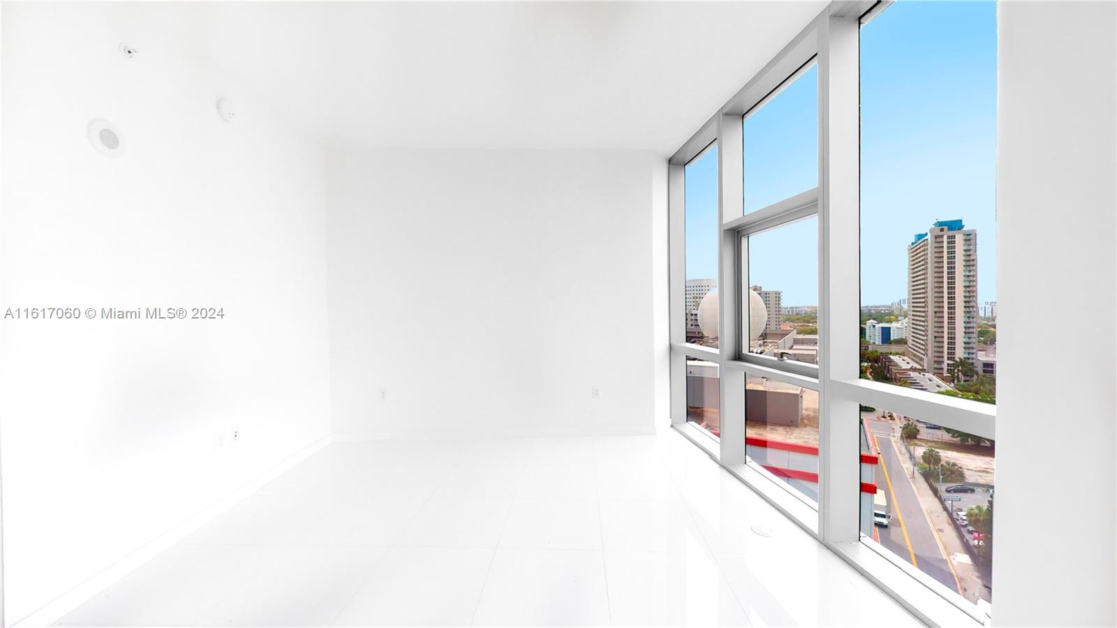 PARAMOUNT MIAMI WORLDCENT - Residential Lease