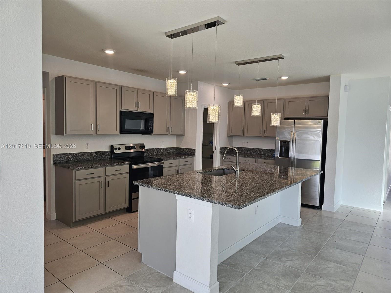 831 Bent Creek Dr